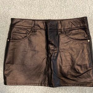 Edikted Black pleather skirt XS